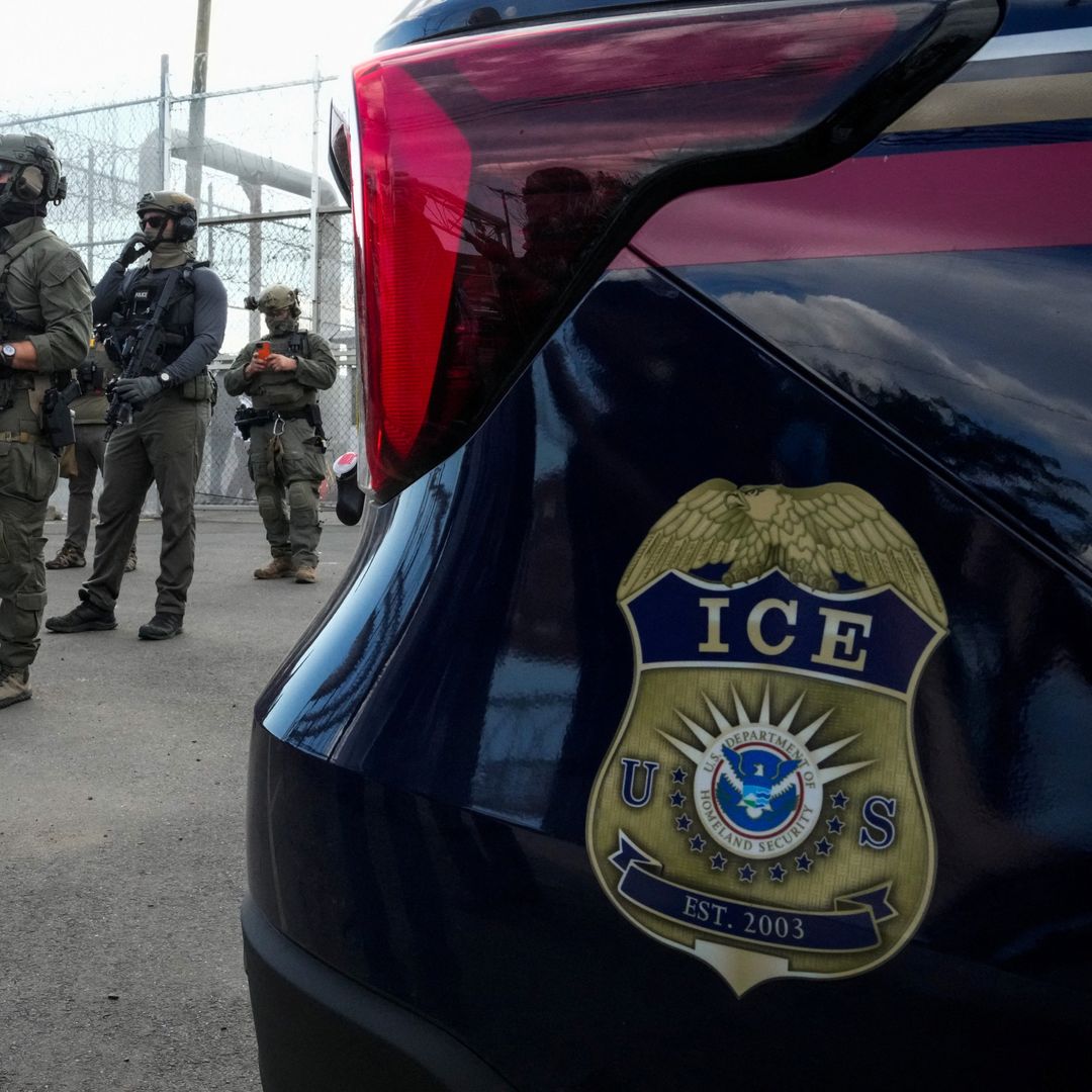 José, María y Jessica Tenían DACA y Fueron Deportados: ICE Va por Dreamers